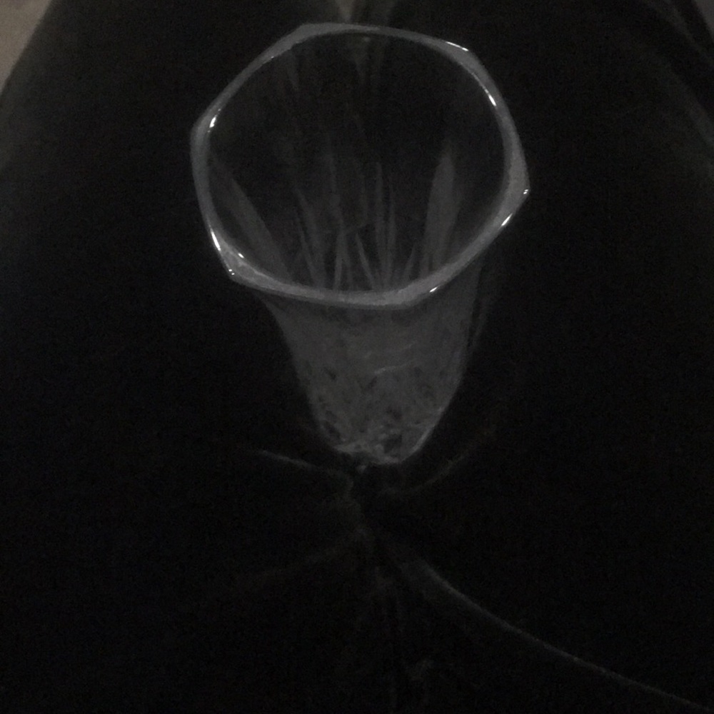 Vase - Picture 7 of 9